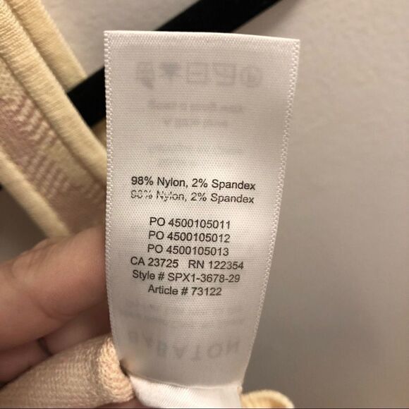 𝅺ARITZIA Babaton Sculpt Knit Tank in Lemongrass Pink and Beige ~ size M Medium - Picture 13 of 13